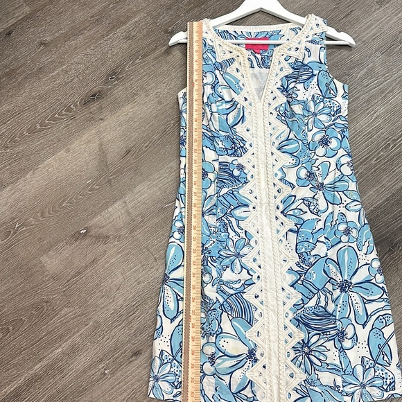 Lilly Pulitzer Jubliee Blue and White Floral Shift Dress Size 4 - Picture 7 of 7
